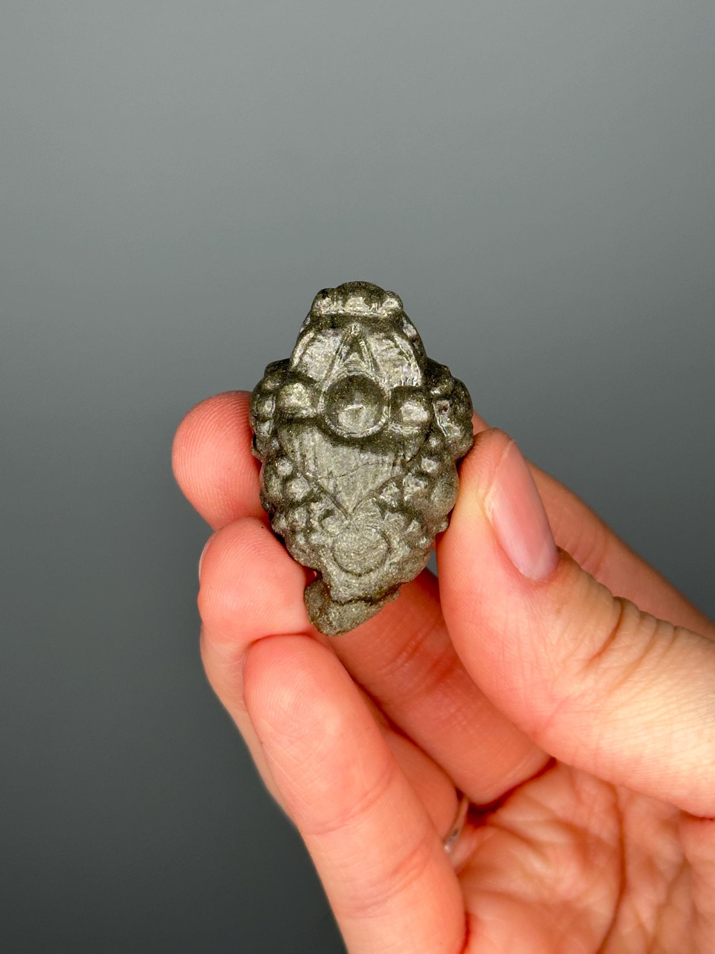 Pyrite Money Frog – Carved Crystal Wealth Toad, Natural Gemstone Figurine, Feng Shui Prosperity Decor, Lucky Pyrite Abundance Symbol