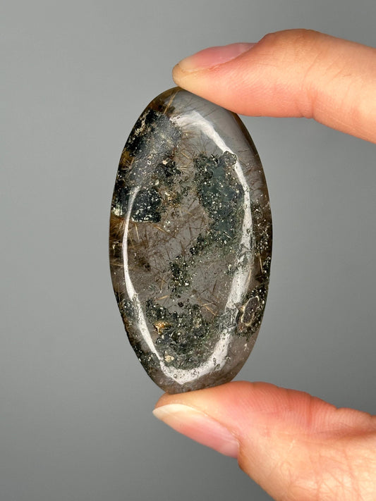 Himalayan Quartz Palmstone with Chlorite & Golden Rutile | High-Vibe Crystal for Clarity, Growth and Energy | Polished Stone