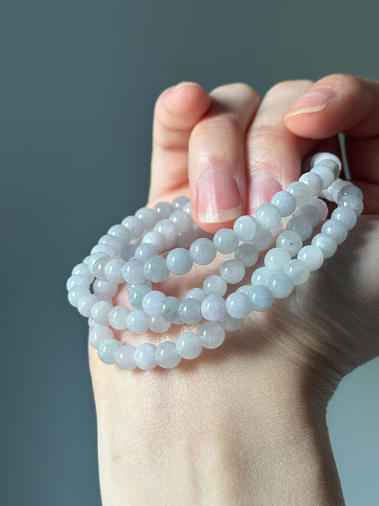 Pale Lavender Grey Jade Bracelet – Natural Gemstone Jewelry, Polished Crystal Beads, Calming Energy Gift, Elegant Pastel Jade Bracelet