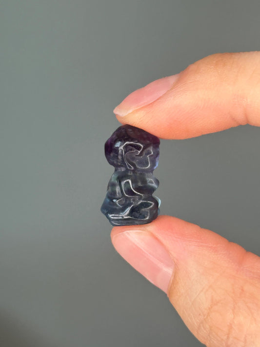 Mini Fluorite Buddha Carving | Peaceful Crystal Figurine for Mindfulness, Calm & Clarity | Pocket-Sized Spiritual Decor