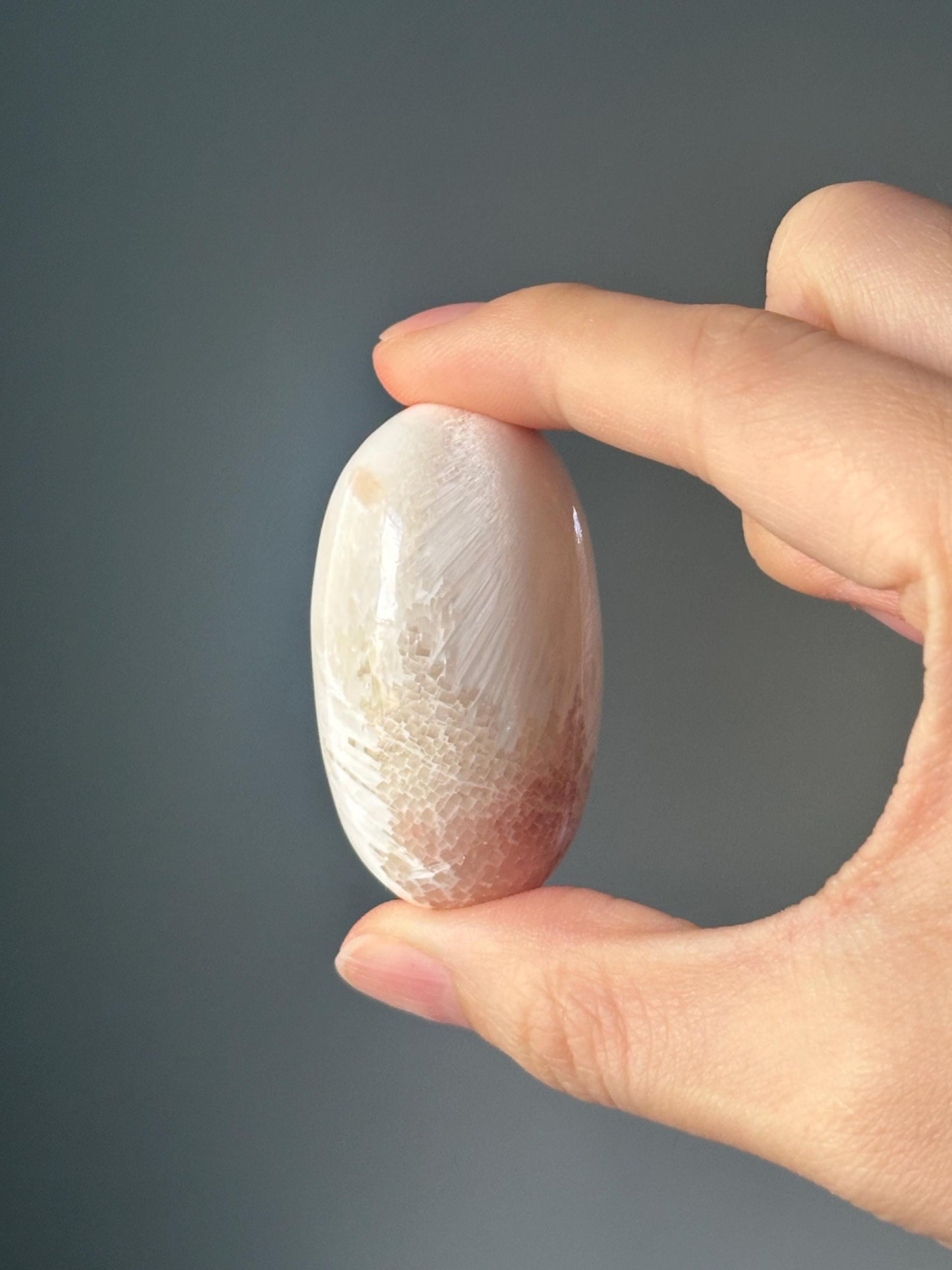 Scolecite Shiva Lingam – Spiritual Meditation Stone, Crown Chakra Crystal, Zeolite Gem, Hindu Sacred Symbol, Peace & Harmony Energy Tool