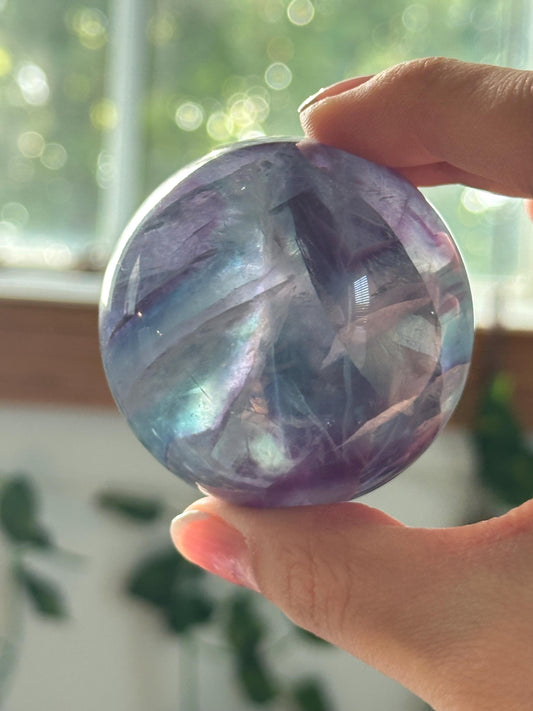 Fluorite Sphere – Polished Crystal Ball, Natural Gemstone for Focus & Clarity, Calming Energy Tool, Spiritual Decor, Meditation Crystal