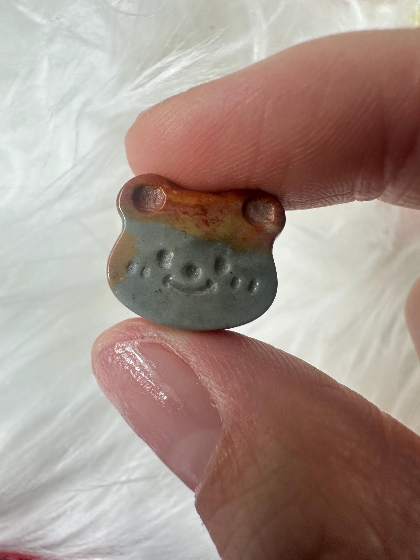 Mini Alashan Agate Bear Head – Carved Crystal Animal Figurine, Natural Gemstone for Strength & Protection, Unique Decor or Collector Piece