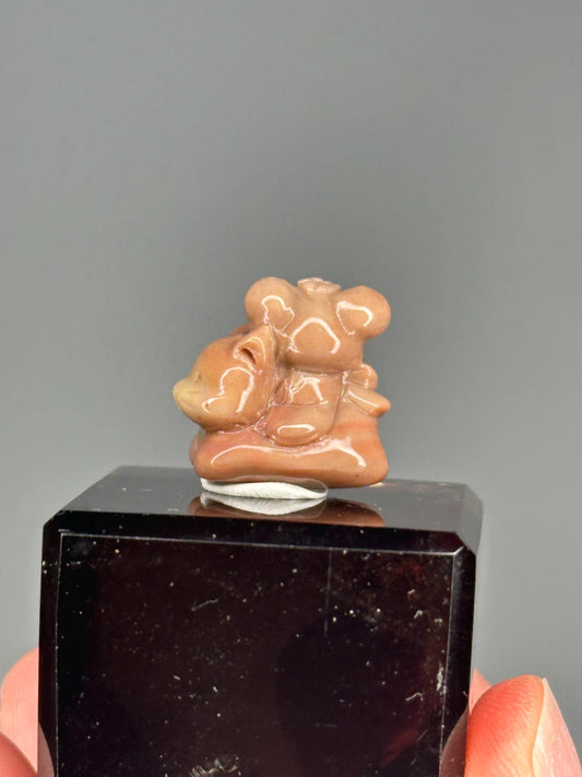Mini Alashan Agate Mouse Riding Cat