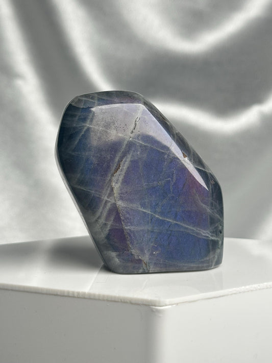 Labradorite Freeform | Natural Flashy Labradorite Carving | Polished Crystal Display Piece for Collectors & Home Decor