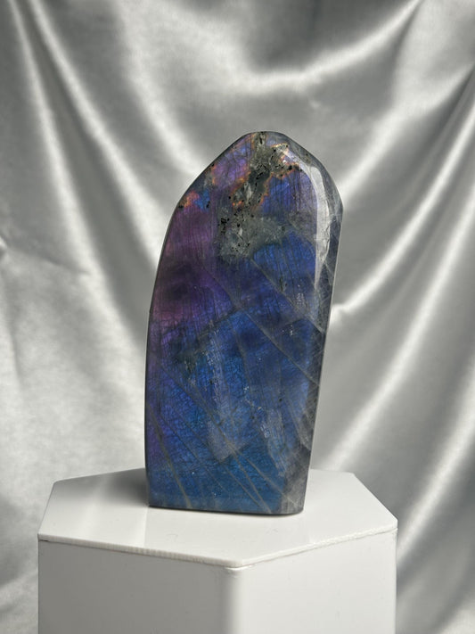 Labradorite Freeform | Natural Flashy Labradorite Carving | Polished Crystal Display Piece for Collectors & Home Decor