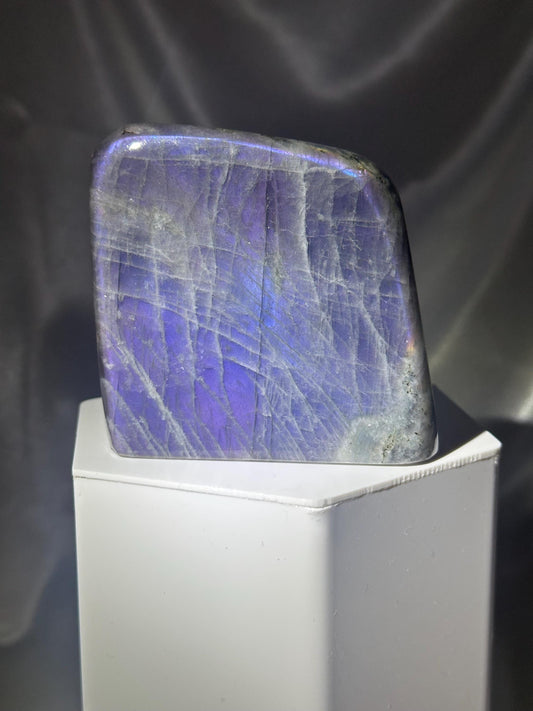 Labradorite Freeform | Natural Flashy Labradorite Carving | Polished Crystal Display Piece for Collectors & Home Decor