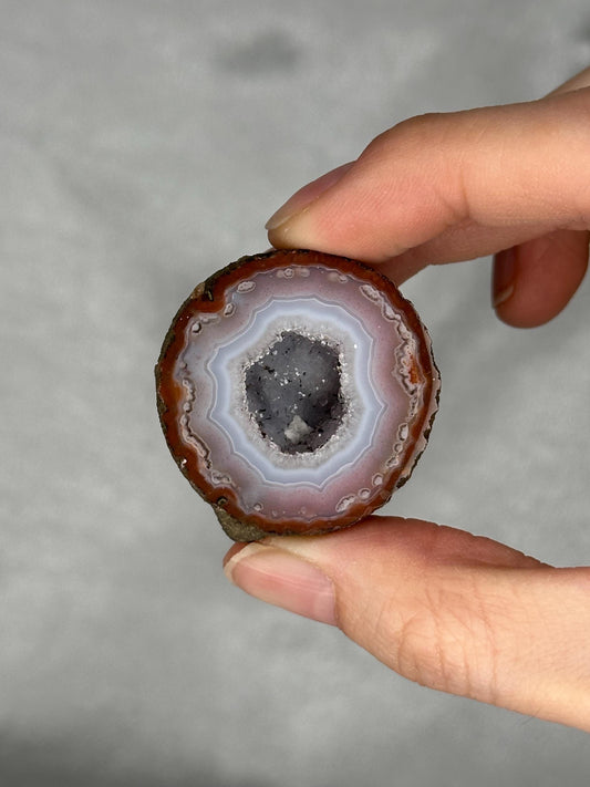 Zhanguo Agate Specimen | Natural Chinese Zhanguo Agate Stone | Banded Mineral Display Piece | Collector Showcase Decorative Accent