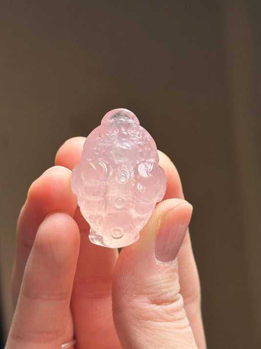 Mini Rose Quartz Money Frog – Carved Crystal Wealth Toad, Natural Gemstone Figurine, Feng Shui Abundance Decor, Lucky Rose Quartz Sculpture