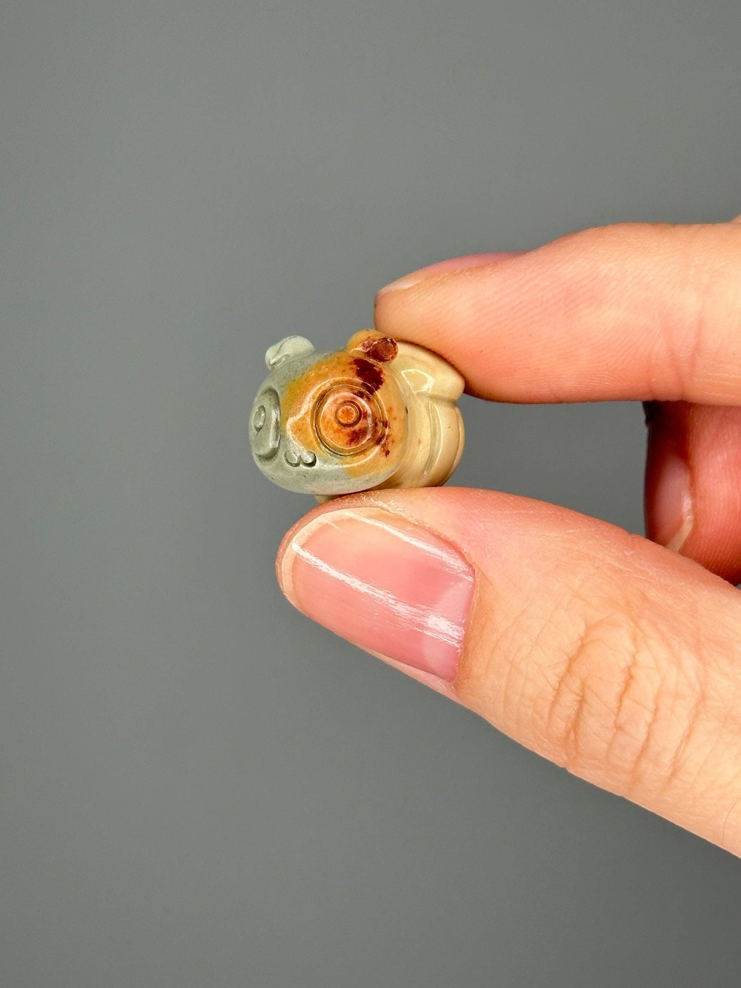 Mini Alashan Agate Bee