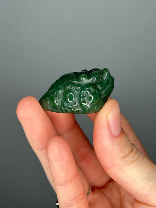 Green Aventurine Money Frog – Carved Crystal Wealth Toad, Natural Gemstone Figurine, Feng Shui Prosperity Decor, Lucky Aventurine Statue