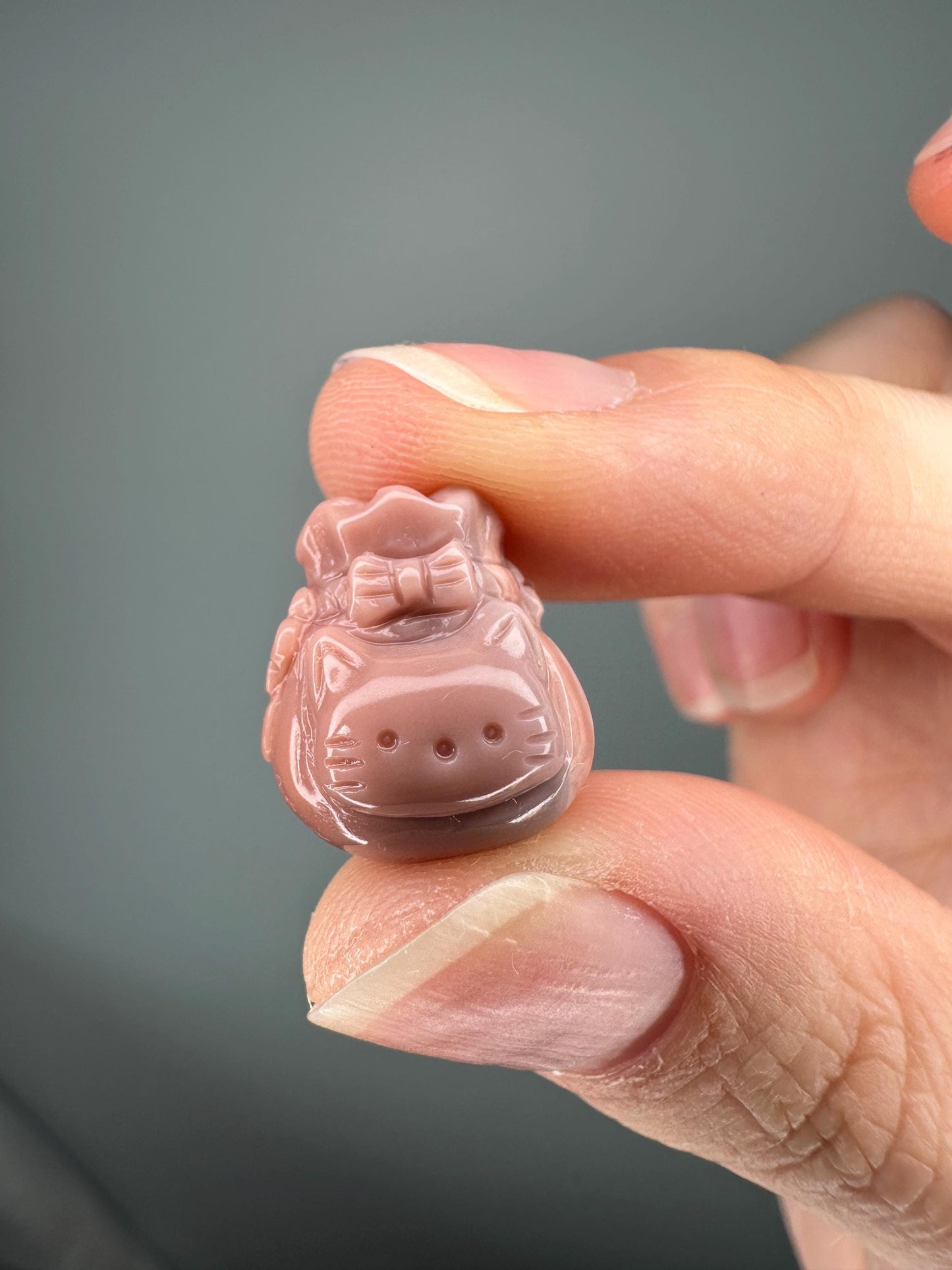 Mini Alashan Agate Lucky Cat with Bag | Crystal Maneki Neko for Prosperity & Luck | Polished Gemstone Figurine for Gift or Decor