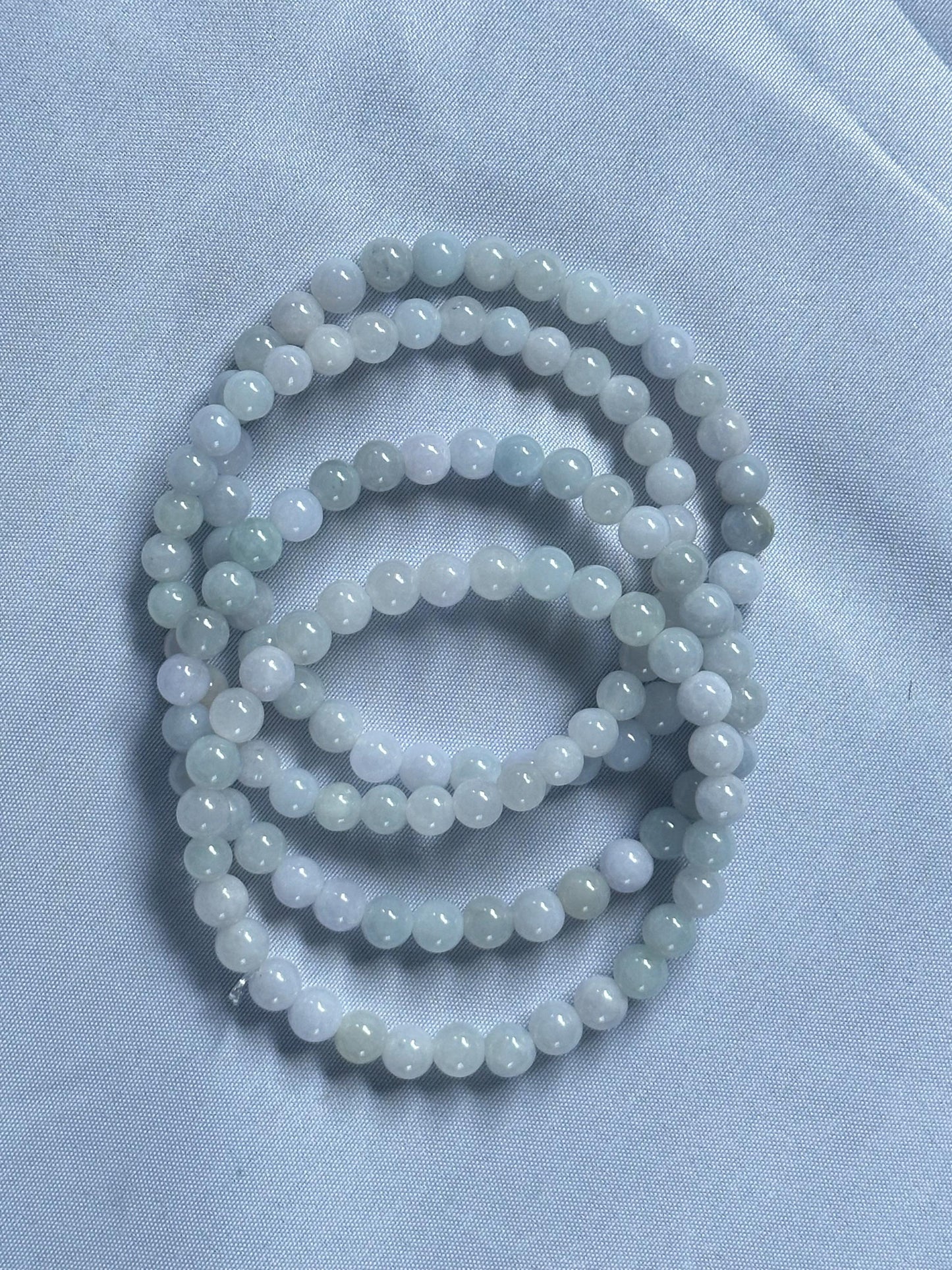 Pale Lavender Grey Jade Bracelet – Natural Gemstone Jewelry, Polished Crystal Beads, Calming Energy Gift, Elegant Pastel Jade Bracelet