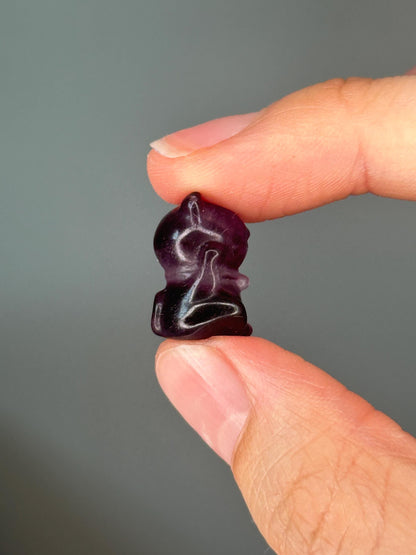 Mini Fluorite Lucky Cat Carving | Crystal Maneki Neko for Good Fortune, Joy & Prosperity | Adorable Gemstone Feng Shui Decor