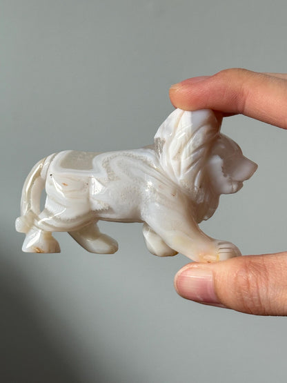 White Banded Agate Lion – YOU PICK!