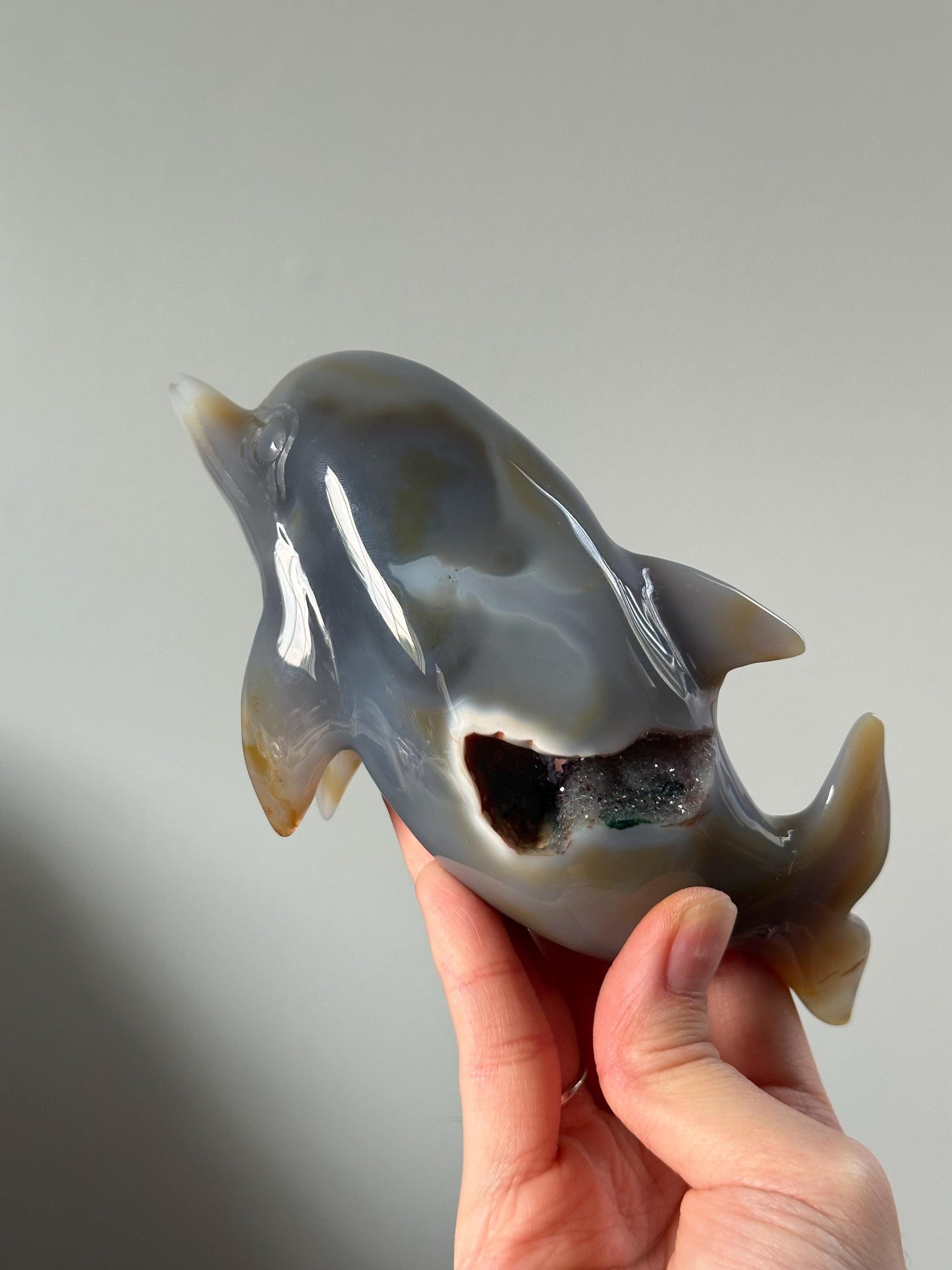 Druzy Agate Dolphin – Self-Standing Crystal Figurine, Natural Gemstone Dolphin, Carved Animal Decor, Unique Ocean Display Gift