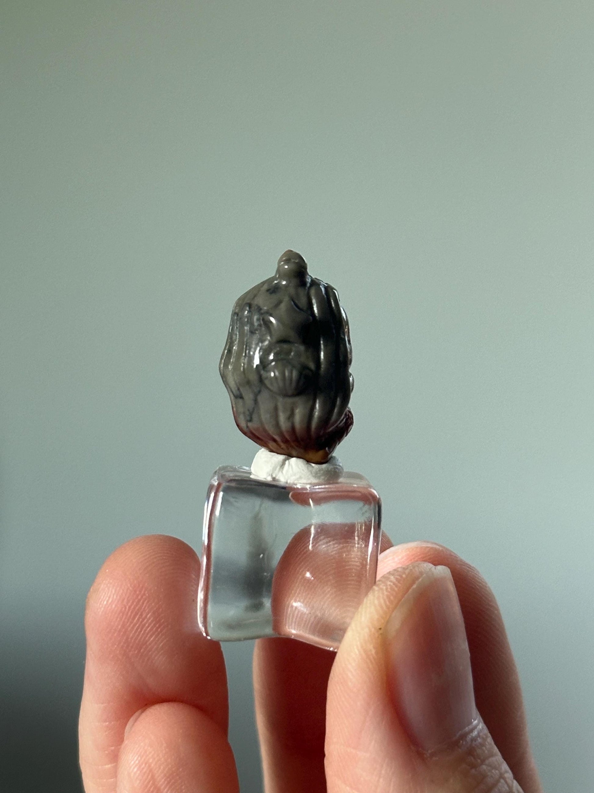 Mini Alashan Agate Mermaid – Carved Crystal Figurine, Gemstone Ocean Decor, Small Crystal Mermaid Sculpture, Unique Fantasy Gift