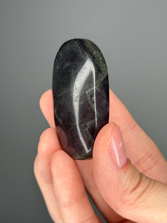 Fluorite with Pyrite Palmstone – Polished Crystal for Focus & Confidence, Natural Gemstone Combo, Energy Tool, Unique Decor Piece