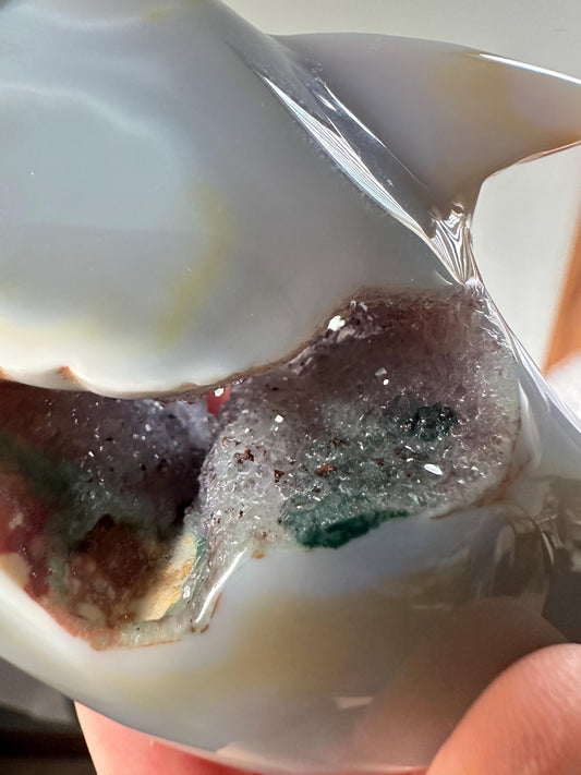 Druzy Agate Dolphin – Self-Standing Crystal Figurine, Natural Gemstone Dolphin, Carved Animal Decor, Unique Ocean Display Gift