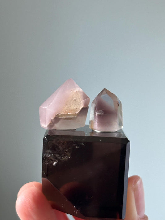 Mini Pink Lithium Set – Natural Calming Crystal Collection, Soothing Gemstones for Emotional, Pocket-Sized Energy Tools or Decor