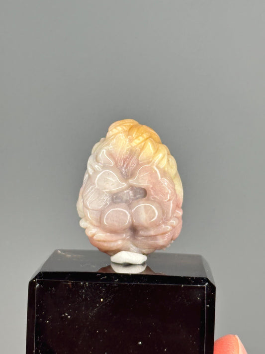 Kissing Kitsune – Carved Crystal Fox Pair Figurine, Symbol of Love & Magic, Natural Gemstone Sculpture, Whimsical Decor, Unique Gift