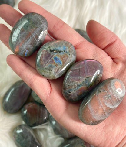 Labradorite Palm Stones – INTUITIVE PICK! Crystal with Double-Sided Flash, Polished Gemstone for Intuition & Protection, Energy Tool Decor