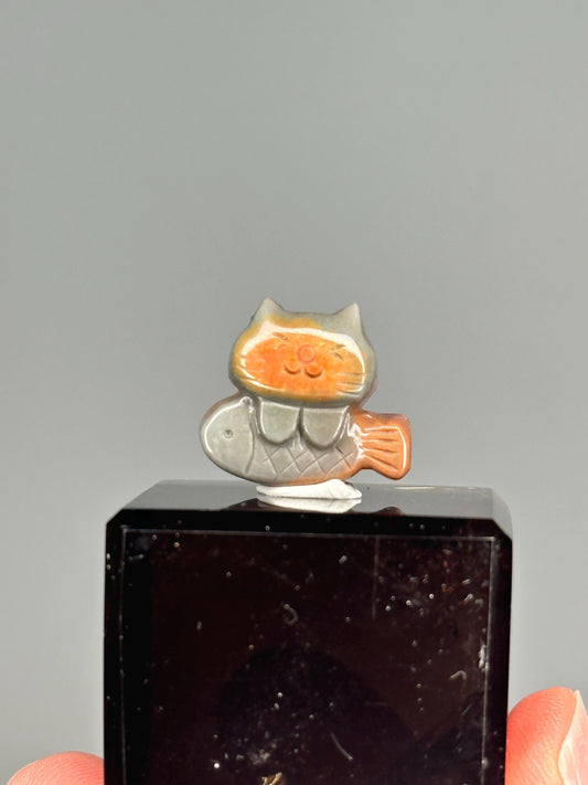 Mini Alashan Agate Cat with Fish
