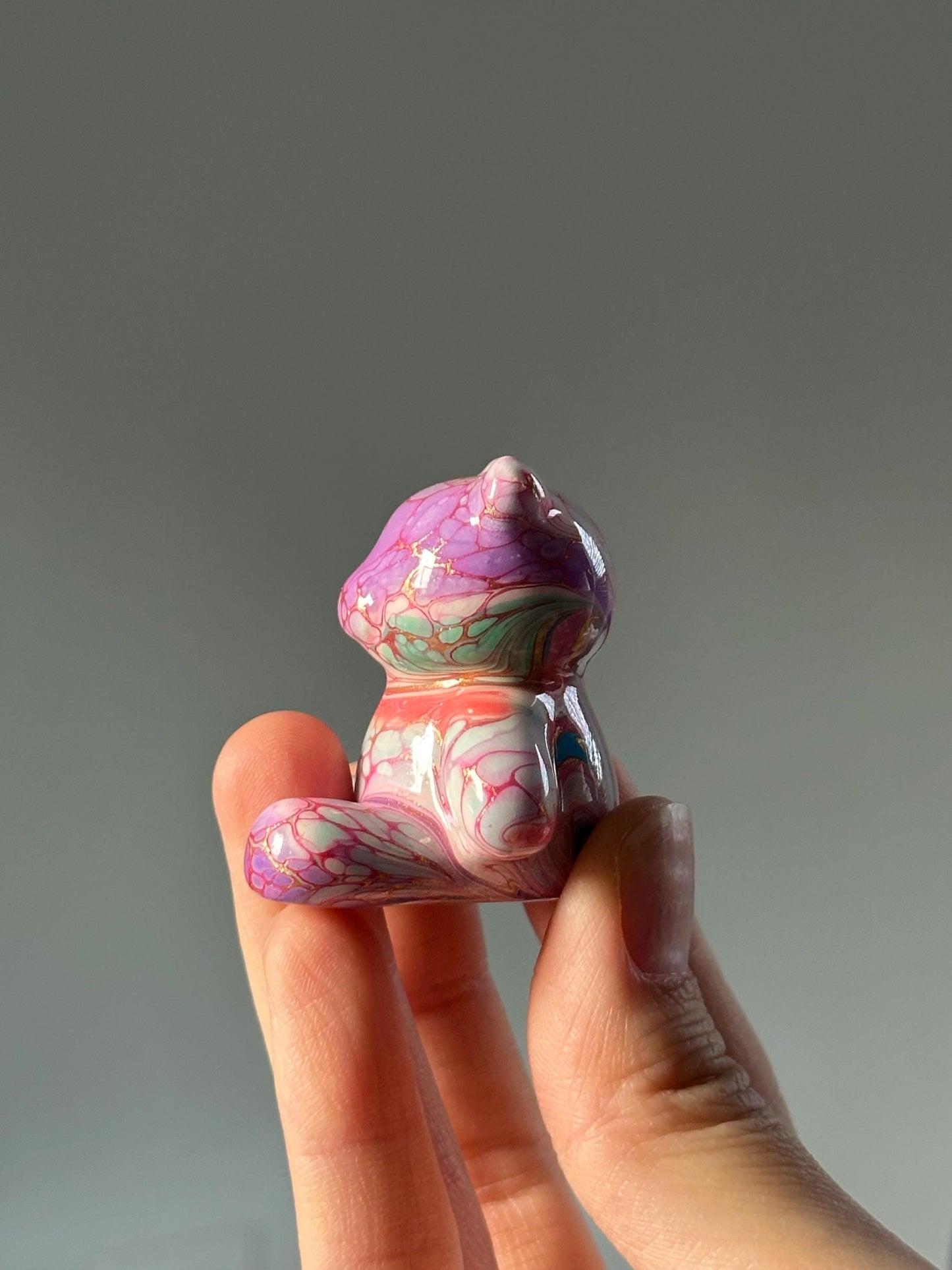 Hand-Painted Water Marbled Wooden Teddy Bear Figurine – Unique Art Toy, Decorative Bear Sculpture, Collectible Handmade Gift