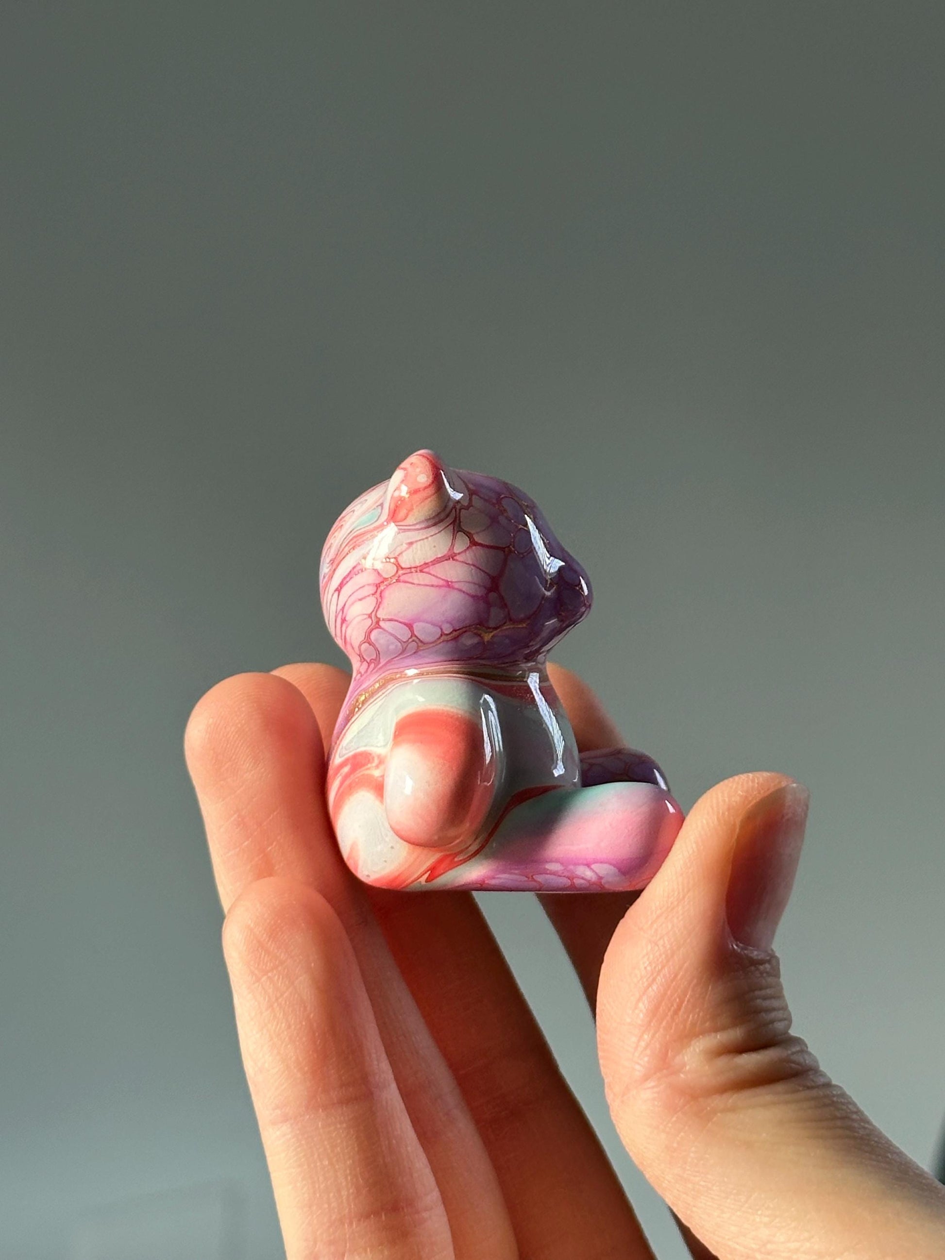 Hand-Painted Water Marbled Wooden Teddy Bear Figurine – Unique Art Toy, Decorative Bear Sculpture, Collectible Handmade Gift