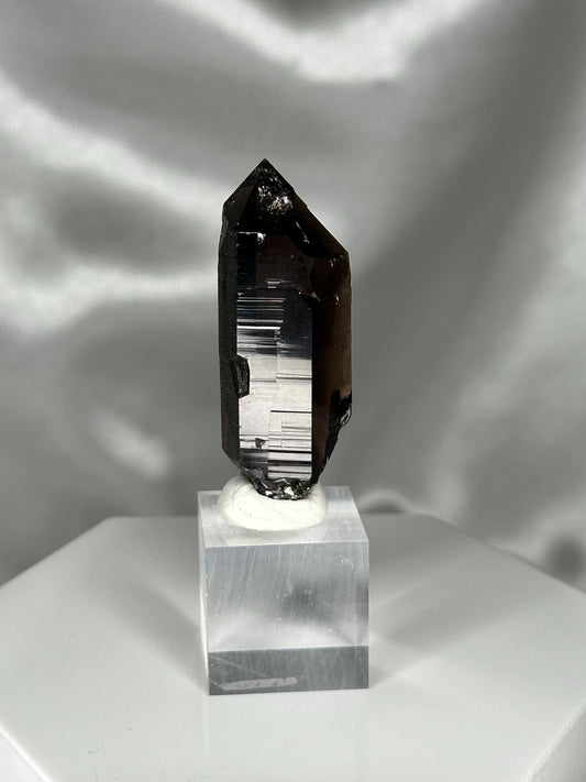 Smoky Quartz Point – Galenstock, Urseren, Switzerland – Alpine Mineral Specimen, Collector’s Crystal for Grounding, Clarity & Protection