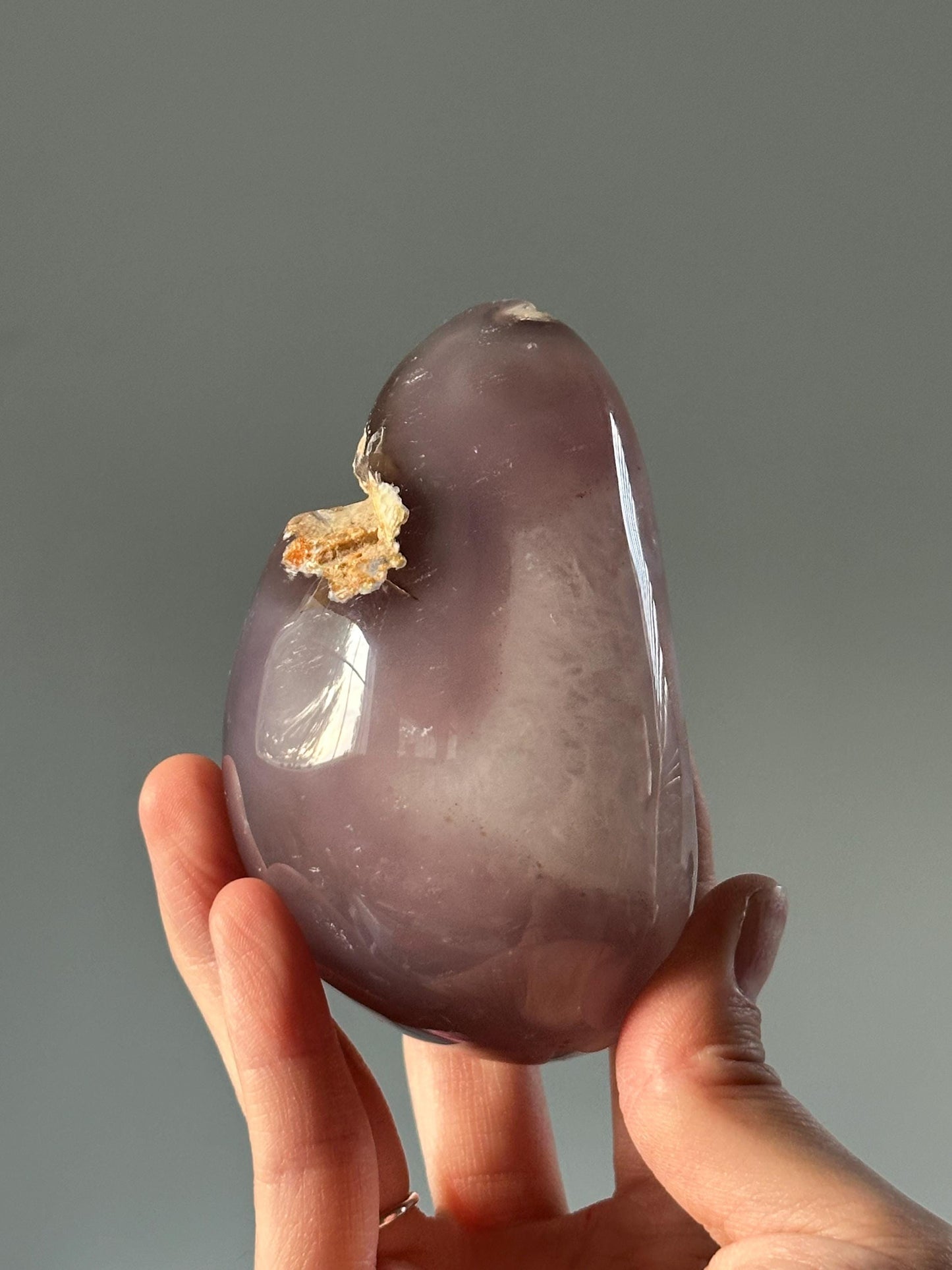 Druzy Agate Egg | Sparkling Crystal Geode Display | Natural Agate Carving with Glittering Druzy Pocket | Unique Decorative Stone Gift