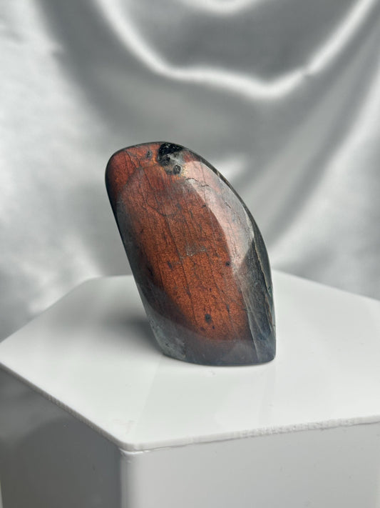Labradorite Freeform | Natural Flashy Labradorite Carving | Polished Crystal Display Piece for Collectors & Home Decor