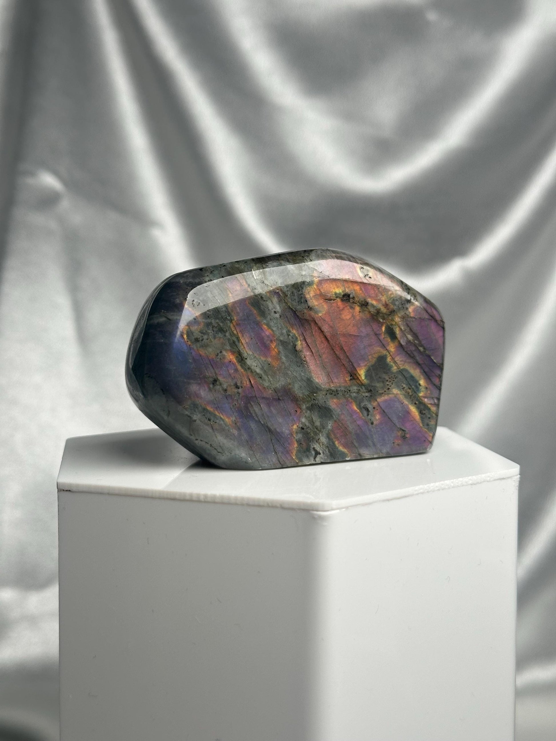 Labradorite Freeform | Natural Flashy Labradorite Carving | Polished Crystal Display Piece for Collectors & Home Decor