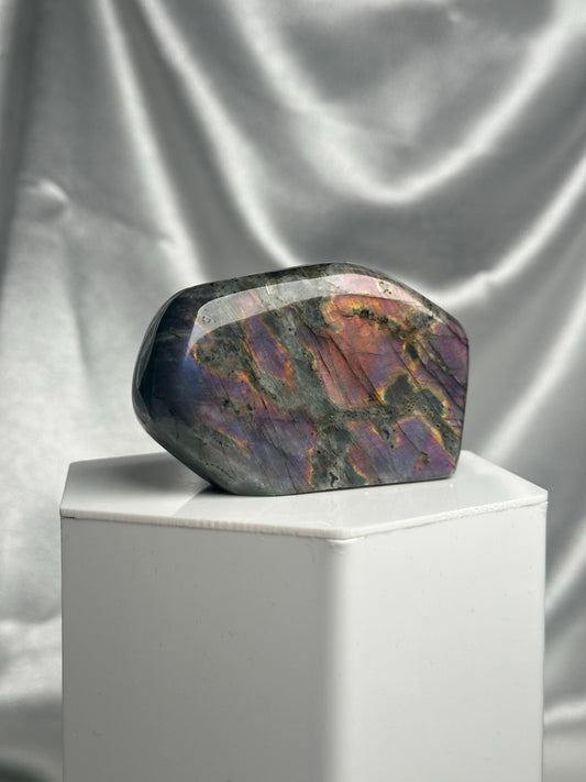 Labradorite Freeform | Natural Flashy Labradorite Carving | Polished Crystal Display Piece for Collectors & Home Decor