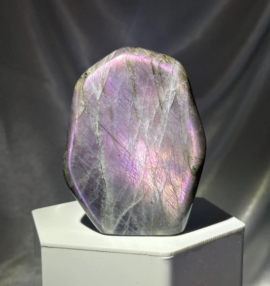 Labradorite Freeform | Natural Flashy Labradorite Carving | Polished Crystal Display Piece for Collectors & Home Decor