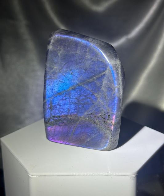 Labradorite Freeform | Natural Flashy Labradorite Carving | Polished Crystal Display Piece for Collectors & Home Decor