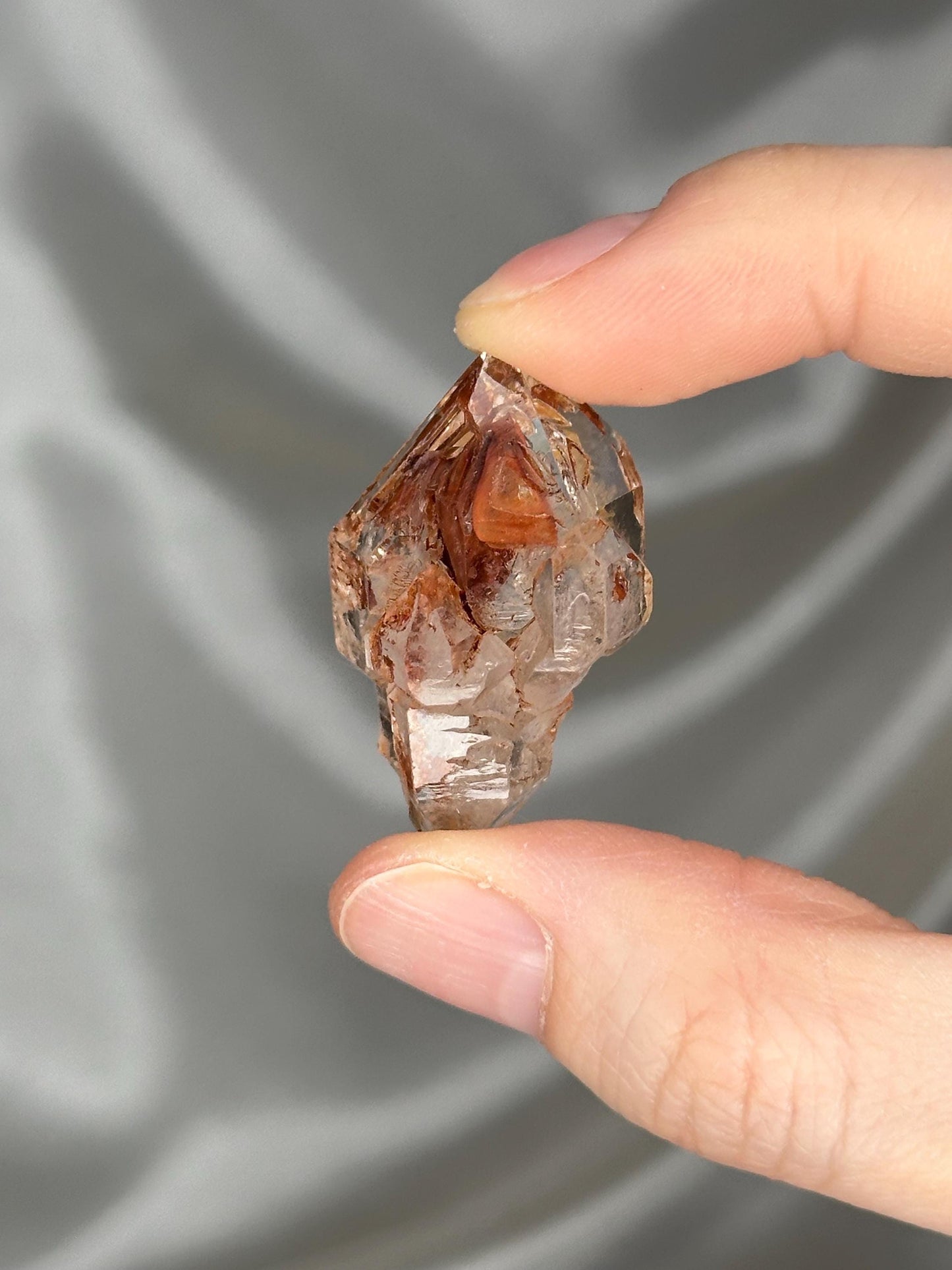 Skeletal Petroleum Quartz Sceptor | UV REACTIVE | Natural Hydrocarbon Inclusion Quartz | Raw Skeletal Quartz Mineral Specimen for Collectors