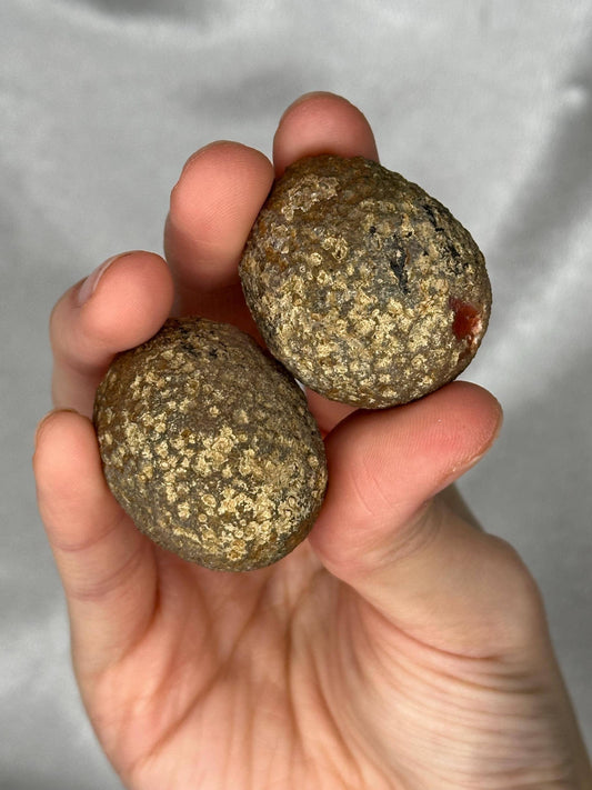 Zhanguo Agate Specimen | Natural Chinese Zhanguo Agate Stone | Banded Mineral Display Piece | Collector Showcase Decorative Accent