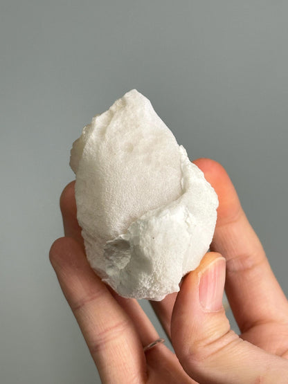 Stilbite in Quartz Hollow Formation | Natural Crystal Pocket Specimen | Quartz Shell with Stilbite Interior Display Piece