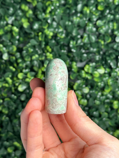 Utah Variscite Zuni Bear Carving | Natural Green Variscite Spirit Animal | Hand Carved Crystal Totem, Collector Piece & Unique Gift