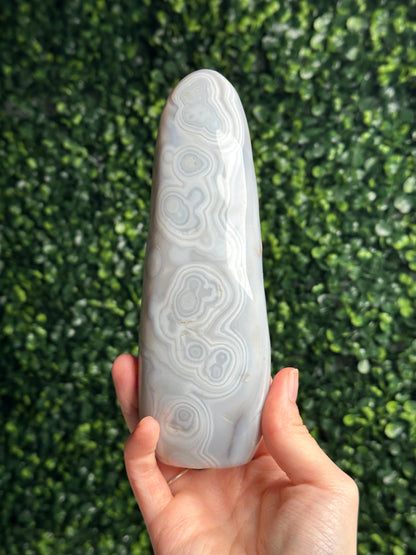 Banded Agate Freeform | Natural Layered Agate Crystal | Striped Pattern Mineral Specimen | Polished Stone Display | Crystal Collector Gift