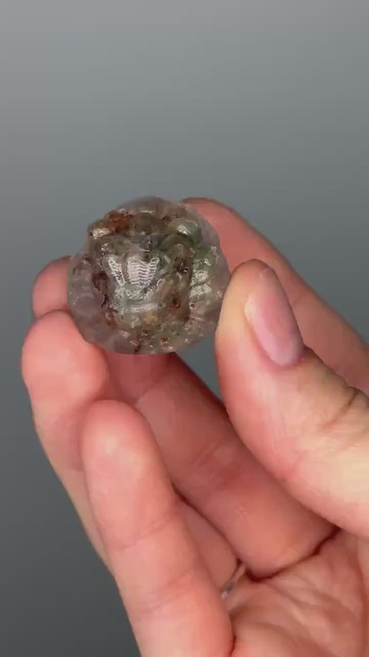 Garden Quartz Money Frog – Carved Crystal Wealth Toad, Natural Lodolite Gemstone Figurine, Feng Shui Abundance Decor, Lucky Sculpture