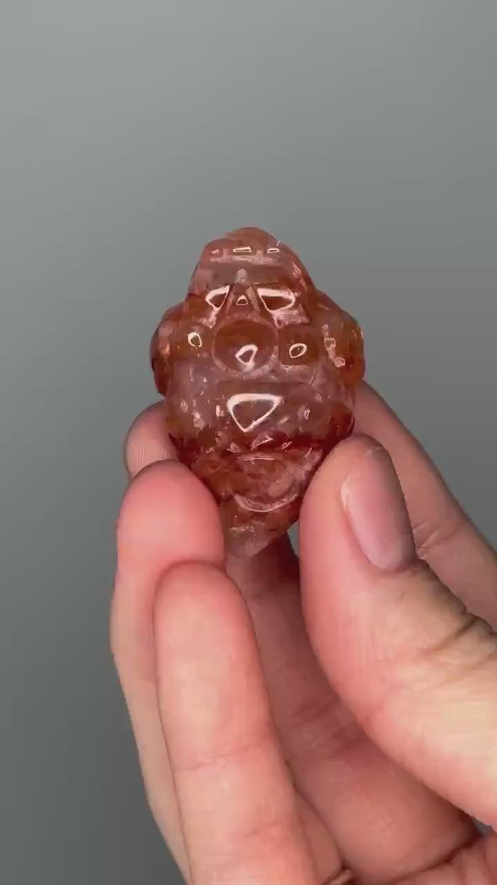 Fire Quartz Money Frog – Carved Crystal Wealth Toad, Natural Gemstone Figurine, Feng Shui Prosperity Decor, Energizing Lucky Sculpture